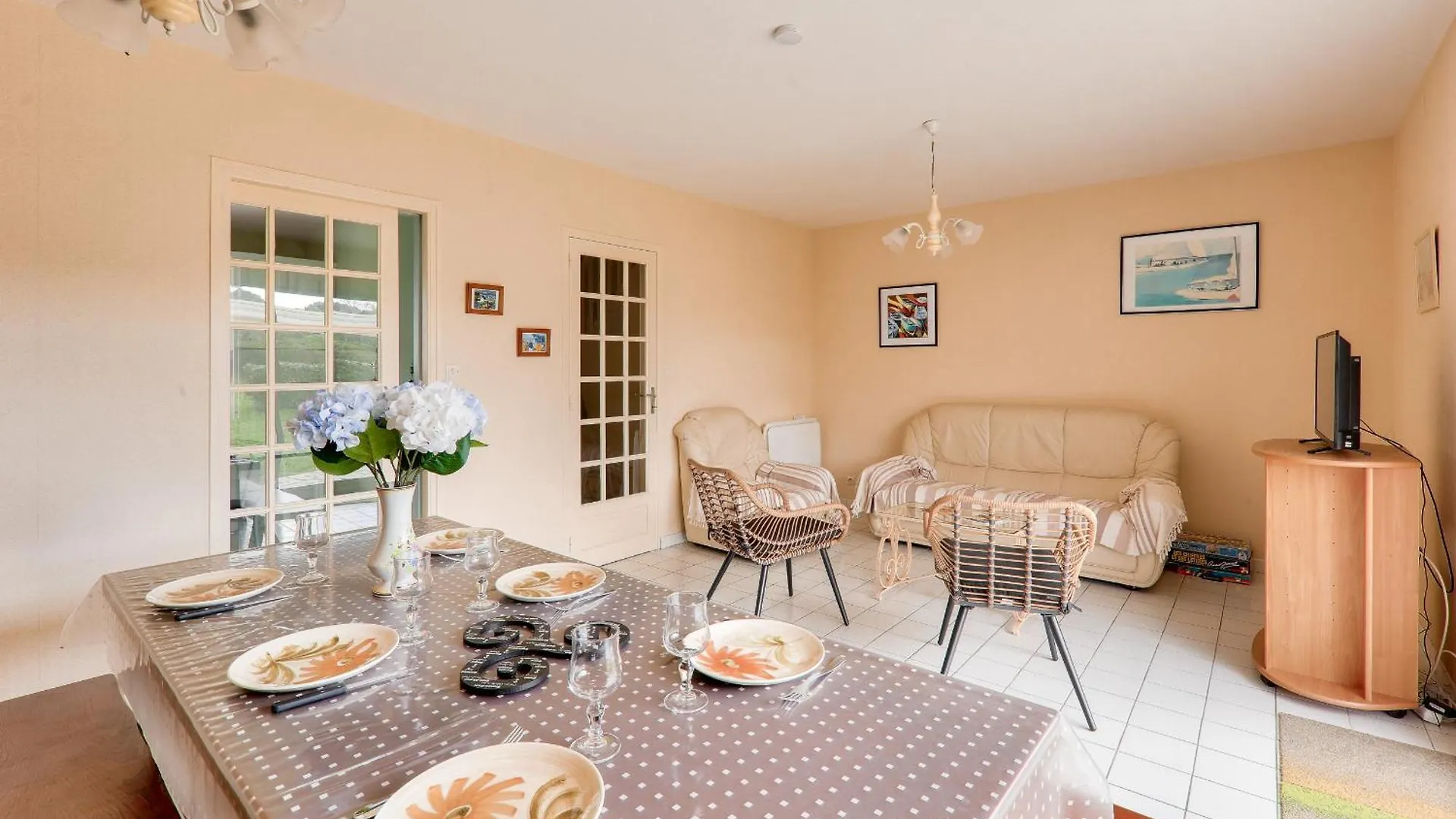 Arzon, Maison Et Son Grand Jardin Pour 6 Personnes